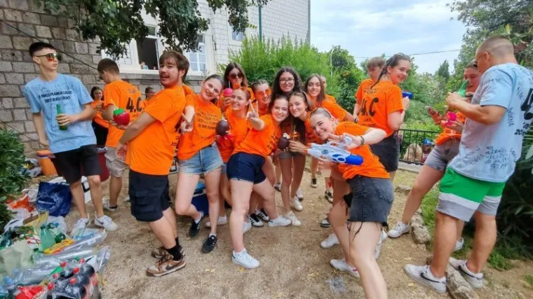 Pogledajte megagaleriju maturantskog ludila diljem Hrvatske: Ovo će se dugo pamtiti!