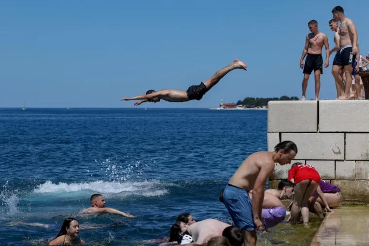 Pogledajte megagaleriju maturantskog ludila diljem Hrvatske: Ovo će se dugo pamtiti!