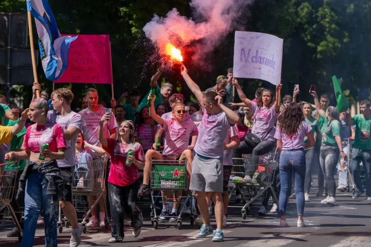 Pogledajte megagaleriju maturantskog ludila diljem Hrvatske: Ovo će se dugo pamtiti!