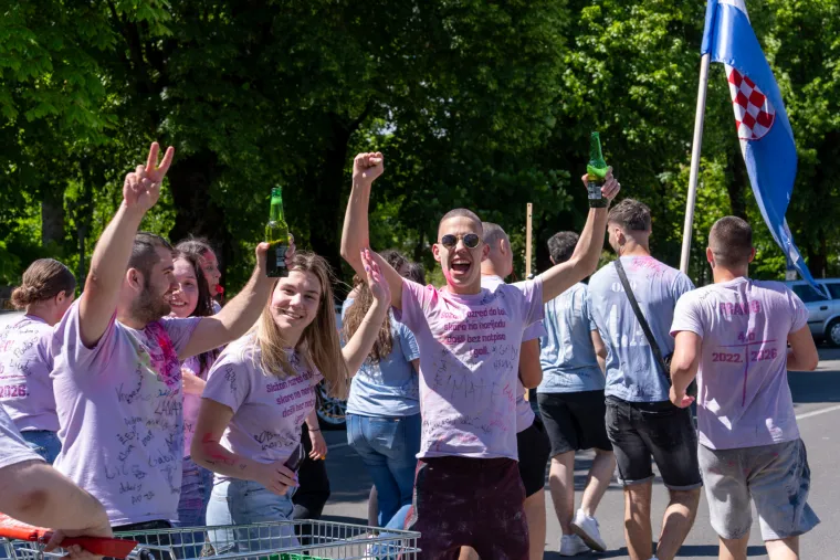 Pogledajte megagaleriju maturantskog ludila diljem Hrvatske: Ovo će se dugo pamtiti!