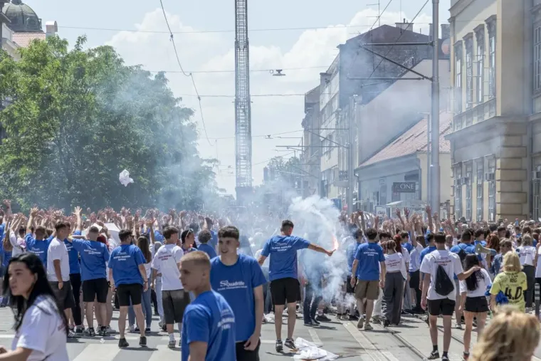 Pogledajte megagaleriju maturantskog ludila diljem Hrvatske: Ovo će se dugo pamtiti!