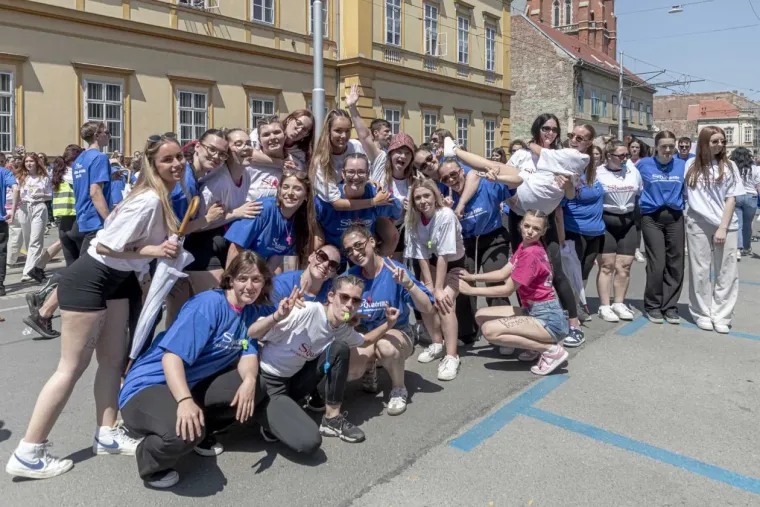 Pogledajte megagaleriju maturantskog ludila diljem Hrvatske: Ovo će se dugo pamtiti!
