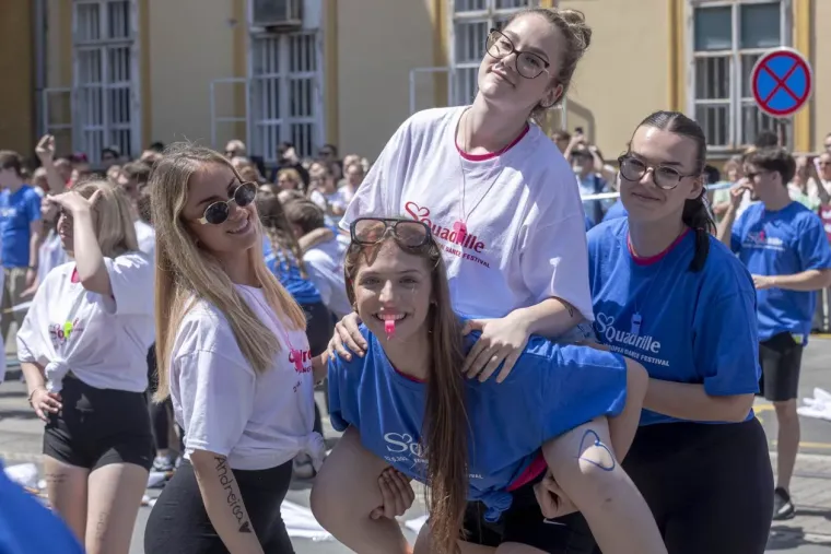 Pogledajte megagaleriju maturantskog ludila diljem Hrvatske: Ovo će se dugo pamtiti!