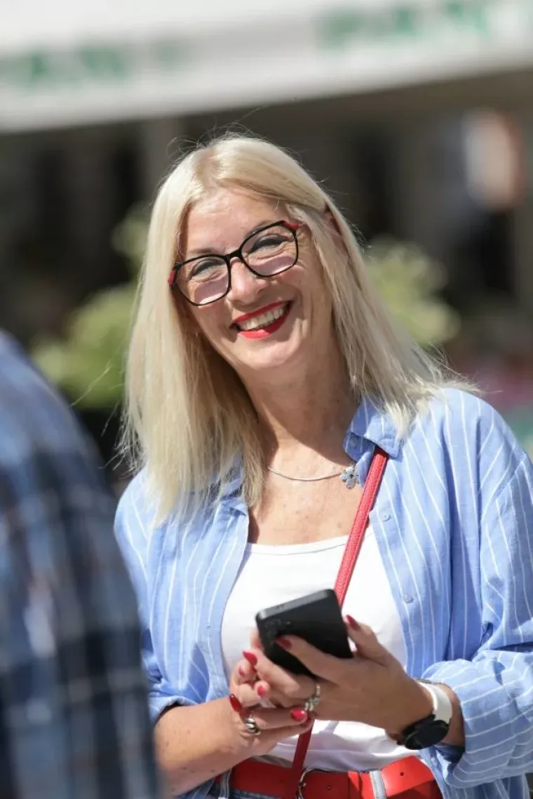 Ljeto nam se vratilo: Pogledajte Čakovčanke pro&scaron;etale u haljinicama, ali osmjesi obaraju!