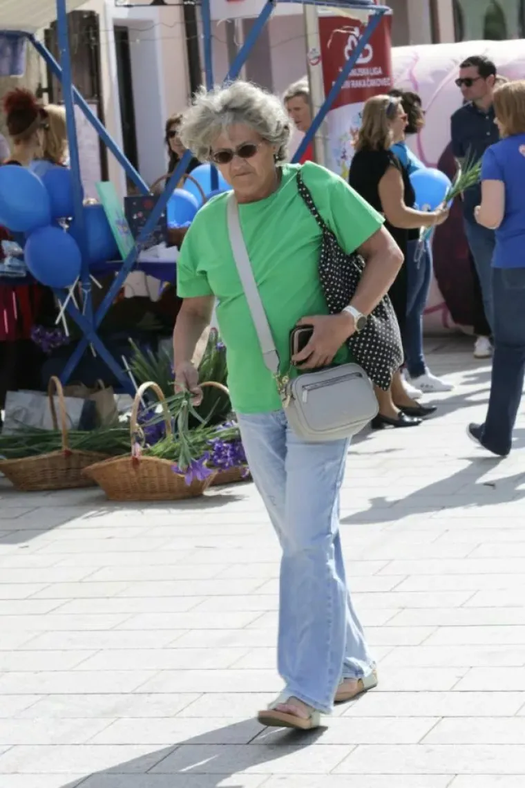 Ljeto nam se vratilo: Pogledajte Čakovčanke pro&scaron;etale u haljinicama, ali osmjesi obaraju!