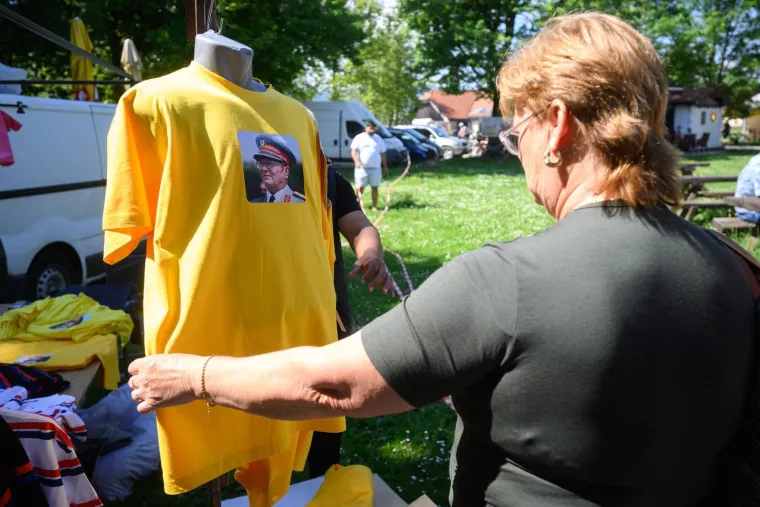 Slavi se Dan Mladosti u Kumrovcu, stigao Mesić, Keleminec bjesni: 'Banda komunistička!'