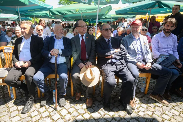 Slavi se Dan Mladosti u Kumrovcu, stigao Mesić, Keleminec bjesni: 'Banda komunistička!'