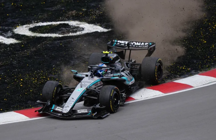 Drama na F1 sprintu! Mercedesovi vozači u ratu, &scaron;ef ekipe izgubio živce nakon incidenta