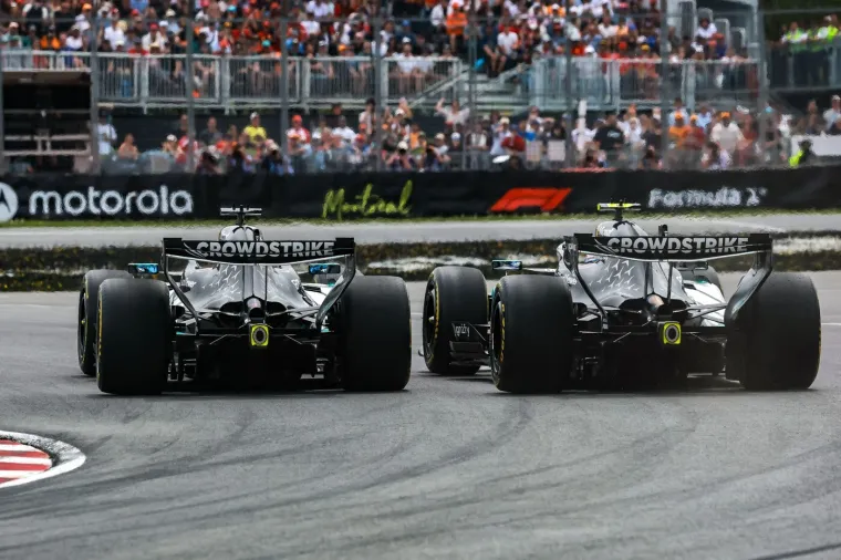 Drama na F1 sprintu! Mercedesovi vozači u ratu, &scaron;ef ekipe izgubio živce nakon incidenta