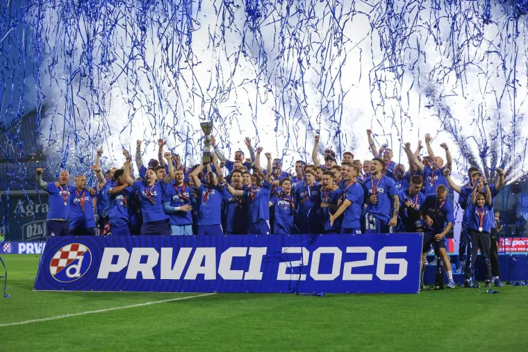 Pogledajte ludnicu na Maksimiru! Zagreb eruptirao nakon osvajanja duple krune