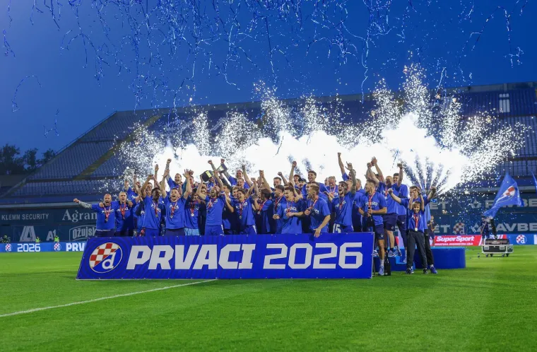Pogledajte ludnicu na Maksimiru! Zagreb eruptirao nakon osvajanja duple krune