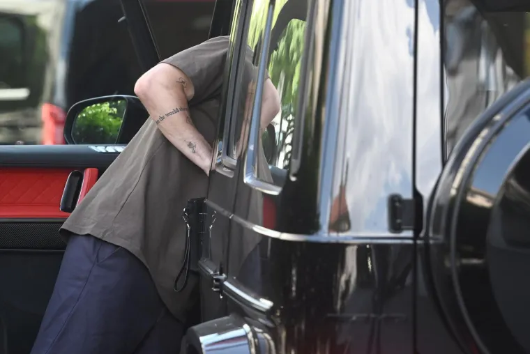 Pogledajte pilu u kojoj je Vatreni stigao na okupljanje! Pažnju privukao i autobus reprezentacije