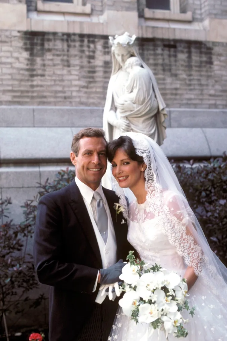 Wow, kako dobro izgleda! Probajte pogoditi koliko Jaclyn Smith ima godina: Ovo su njena najbolja izdanja