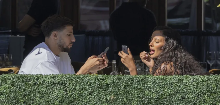 Atraktivna voditeljica ostavljena? Iza raskida sa poznatim stoperom stoje mračne Instagram navike