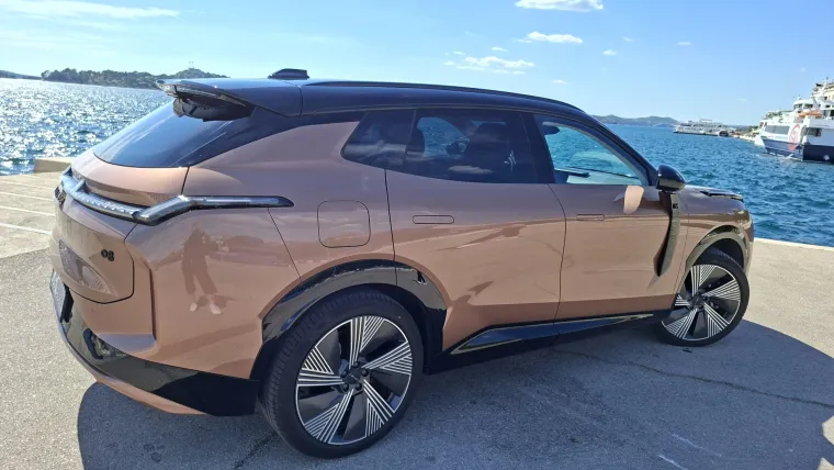 Djeluje nestvarno &scaron;to sve nudi i za koju cijenu: Moćan SUV o kojem će se dugo pričati
