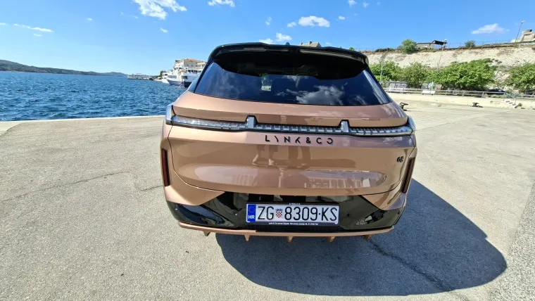 Djeluje nestvarno &scaron;to sve nudi i za koju cijenu: Moćan SUV o kojem će se dugo pričati