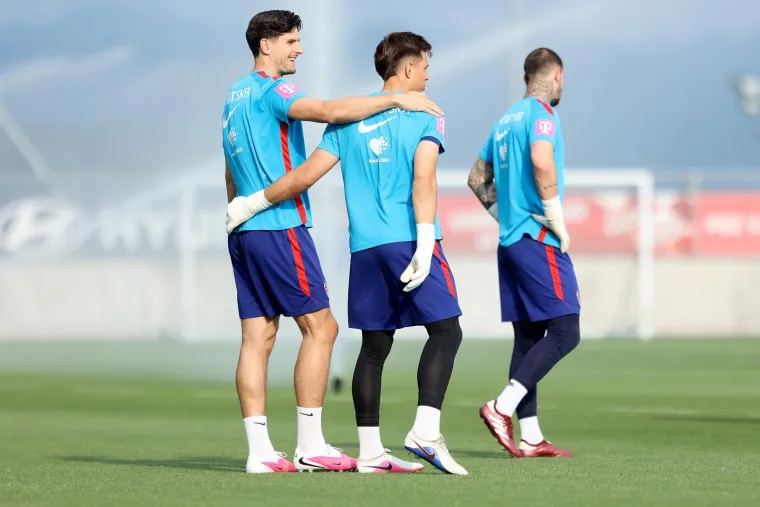 Peri&scaron;ića dočekao neočekivan problem na Rujevici, a evo i kako Vatreni podnose riječke vrućine