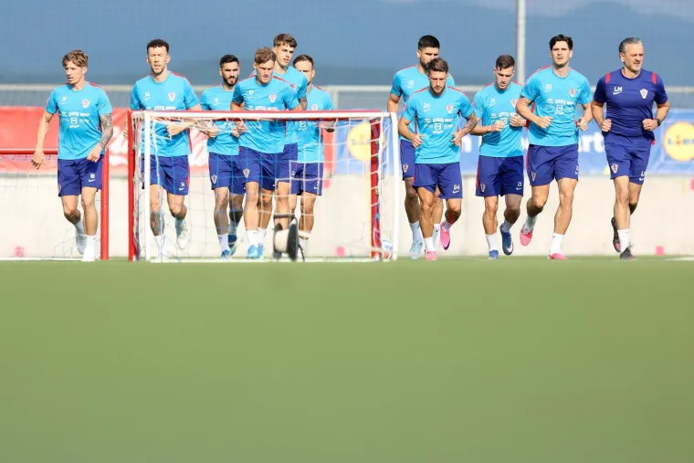 Peri&scaron;ića dočekao neočekivan problem na Rujevici, a evo i kako Vatreni podnose riječke vrućine