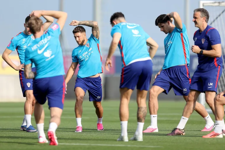 Peri&scaron;ića dočekao neočekivan problem na Rujevici, a evo i kako Vatreni podnose riječke vrućine