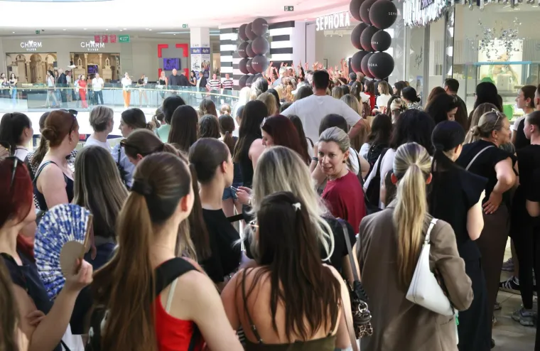 U Splitu otvorena Sephora: Pogledajte koliko se ljudi okupilo ispred poslovnice