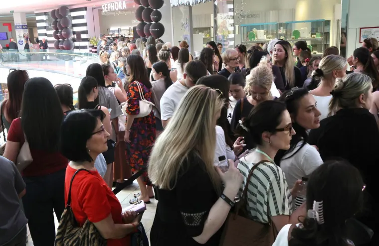 U Splitu otvorena Sephora: Pogledajte koliko se ljudi okupilo ispred poslovnice