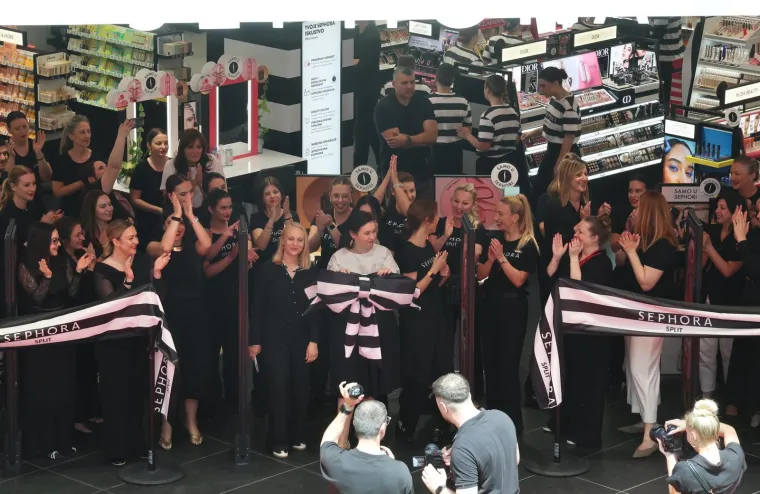 U Splitu otvorena Sephora: Pogledajte koliko se ljudi okupilo ispred poslovnice