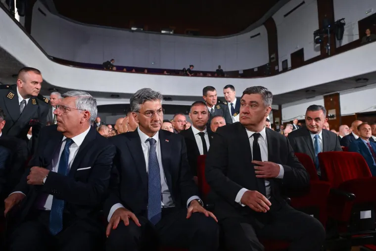 Jedan kraj drugog, a miljama daleko! Pogledajte ovu razinu ignoriranja