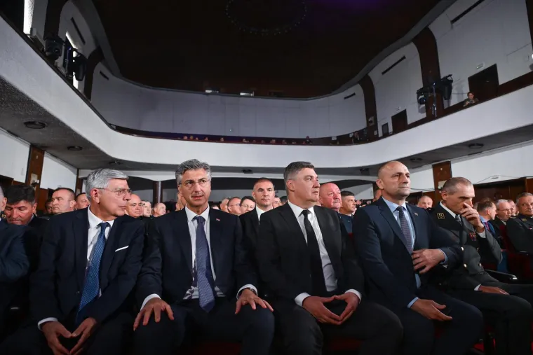 Jedan kraj drugog, a miljama daleko! Pogledajte ovu razinu ignoriranja