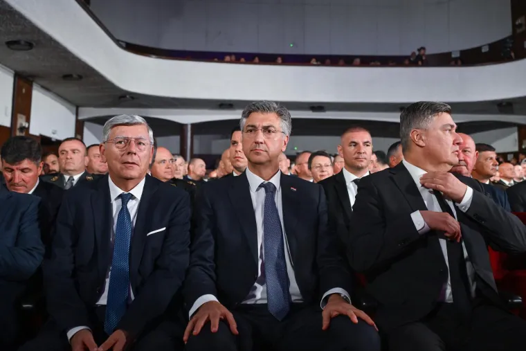 Jedan kraj drugog, a miljama daleko! Pogledajte ovu razinu ignoriranja