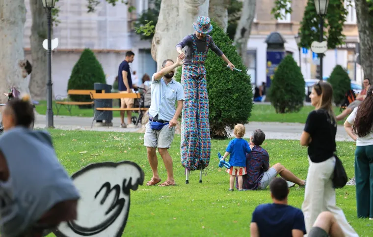 Grad je ponovno oživio: Ovako je Zagreb zablistao na otvorenju omiljenog festivala