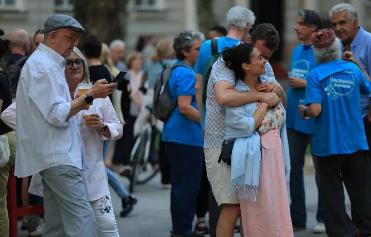 Grad je ponovno oživio: Ovako je Zagreb zablistao na otvorenju omiljenog festivala