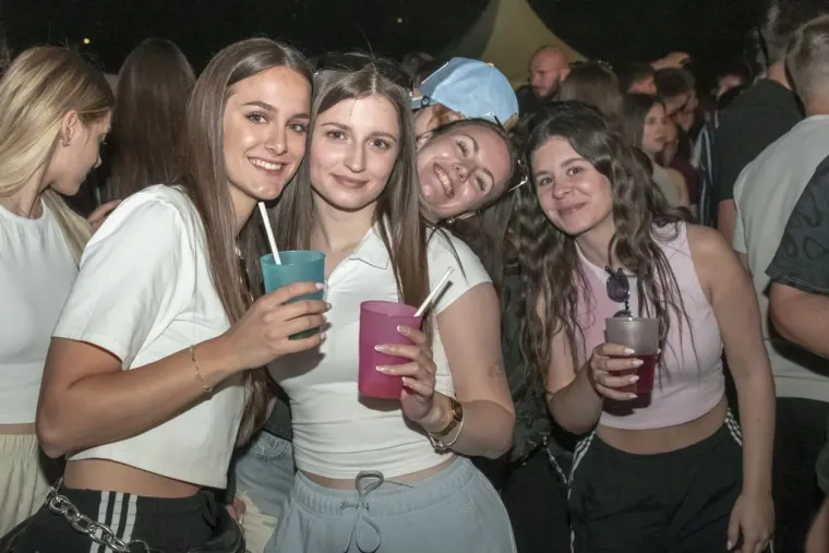 Zgodne legice preplavile kampus: Pogledajte tko je ukrao show na studentskoj ro&scaron;tiljadi