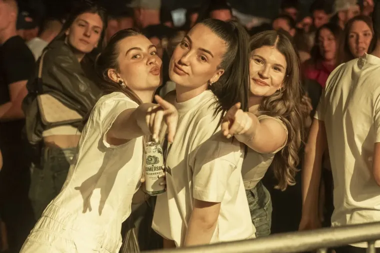Zgodne legice preplavile kampus: Pogledajte tko je ukrao show na studentskoj ro&scaron;tiljadi