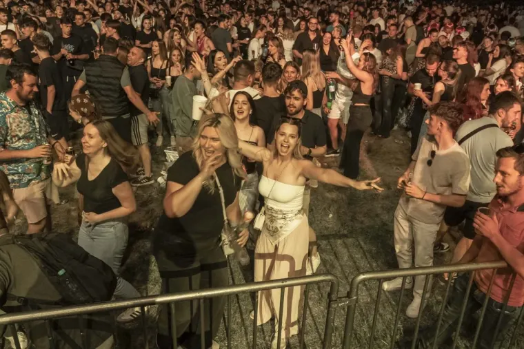 Zgodne legice preplavile kampus: Pogledajte tko je ukrao show na studentskoj ro&scaron;tiljadi