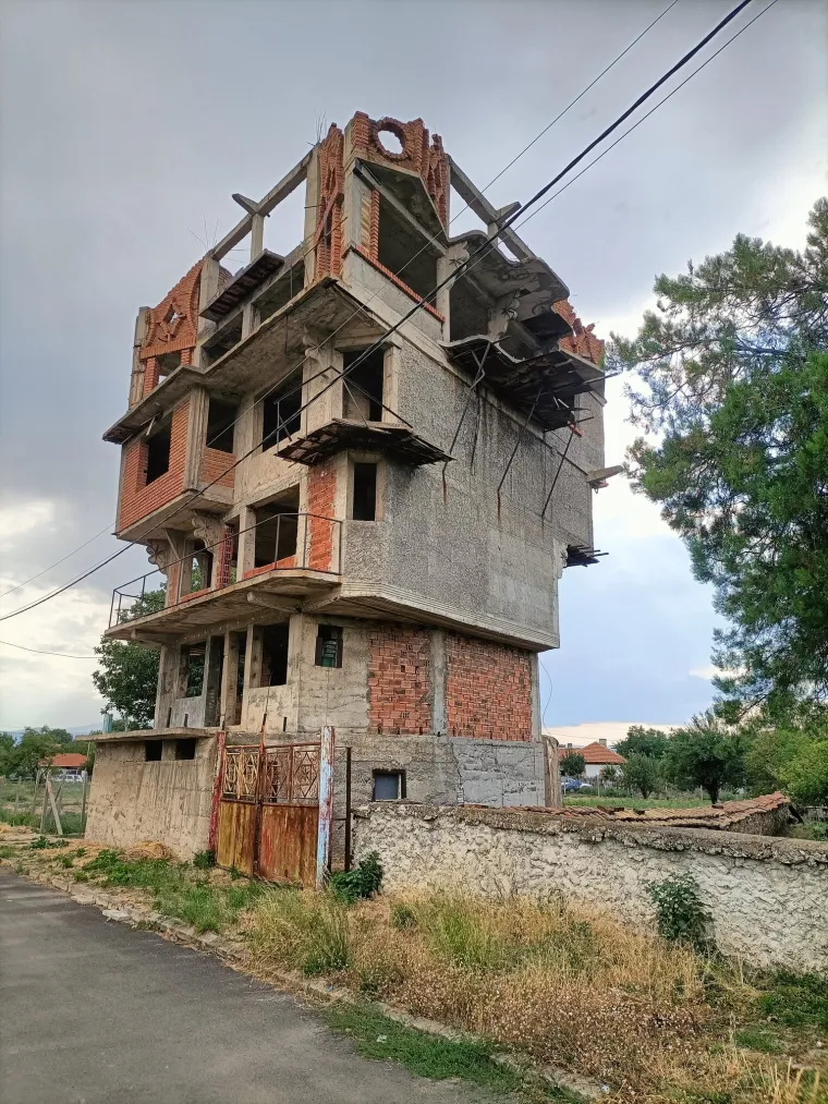 Balkan stvarno nije za početnike, a to dokazuje i arhitektura kakve nema ni u crtićima