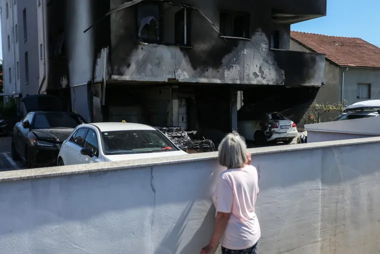 Susjedi vidjeli mladiće s kanisterima, policija potvrdila: Izgorjela dva Lamborghinija! Ovo je ostalo od njih