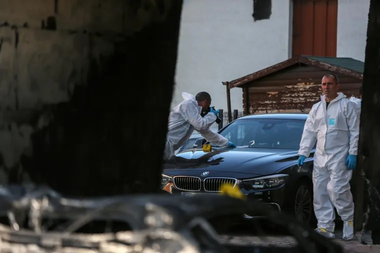 Susjedi vidjeli mladiće s kanisterima, policija potvrdila: Izgorjela dva Lamborghinija! Ovo je ostalo od njih