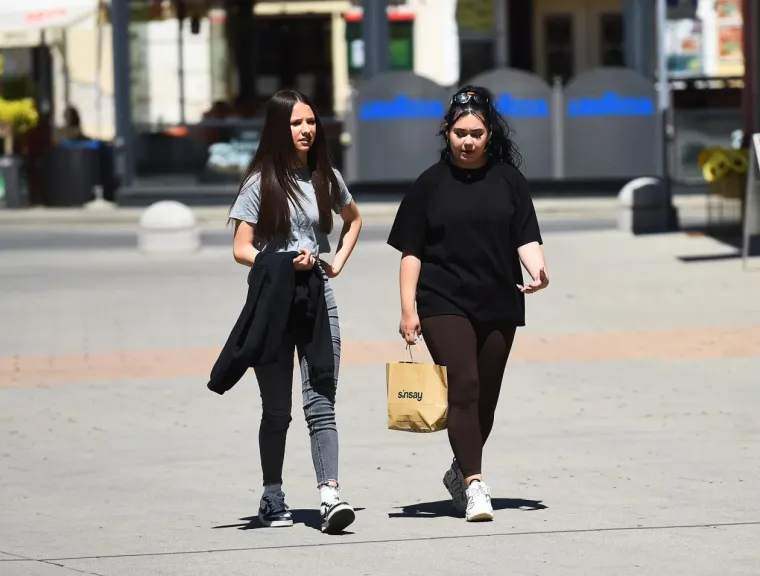 Lijepe Karlovčanke zablistale u laganim kombinacijama