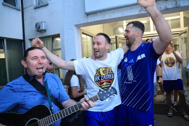 Luda fe&scaron;ta nakon novog naslova prvaka: Zagrepčani proslavili s navijačima