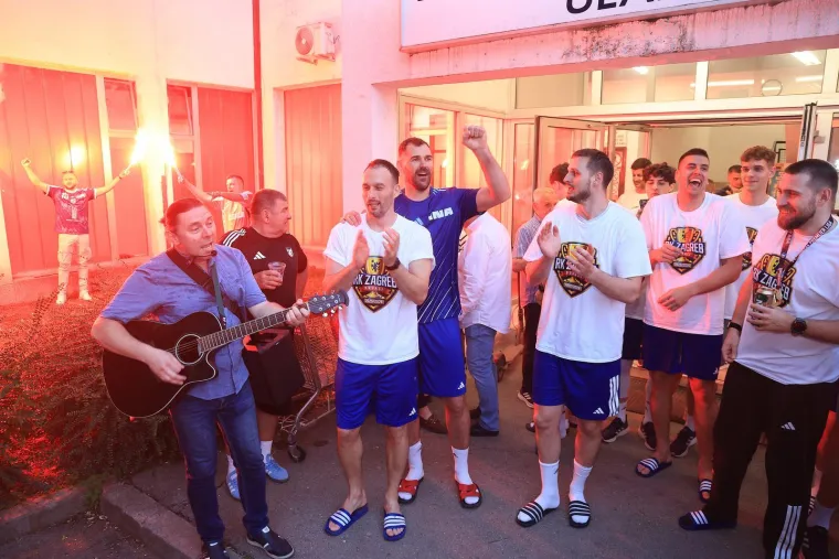 Luda fe&scaron;ta nakon novog naslova prvaka: Zagrepčani proslavili s navijačima