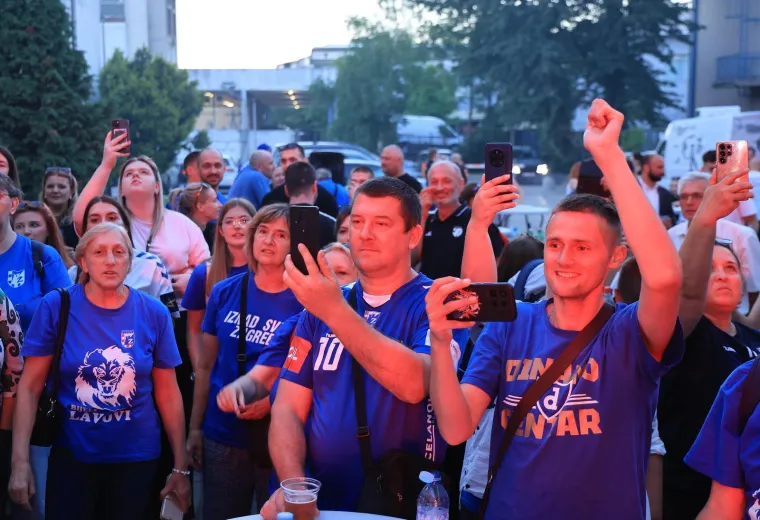 Luda fe&scaron;ta nakon novog naslova prvaka: Zagrepčani proslavili s navijačima