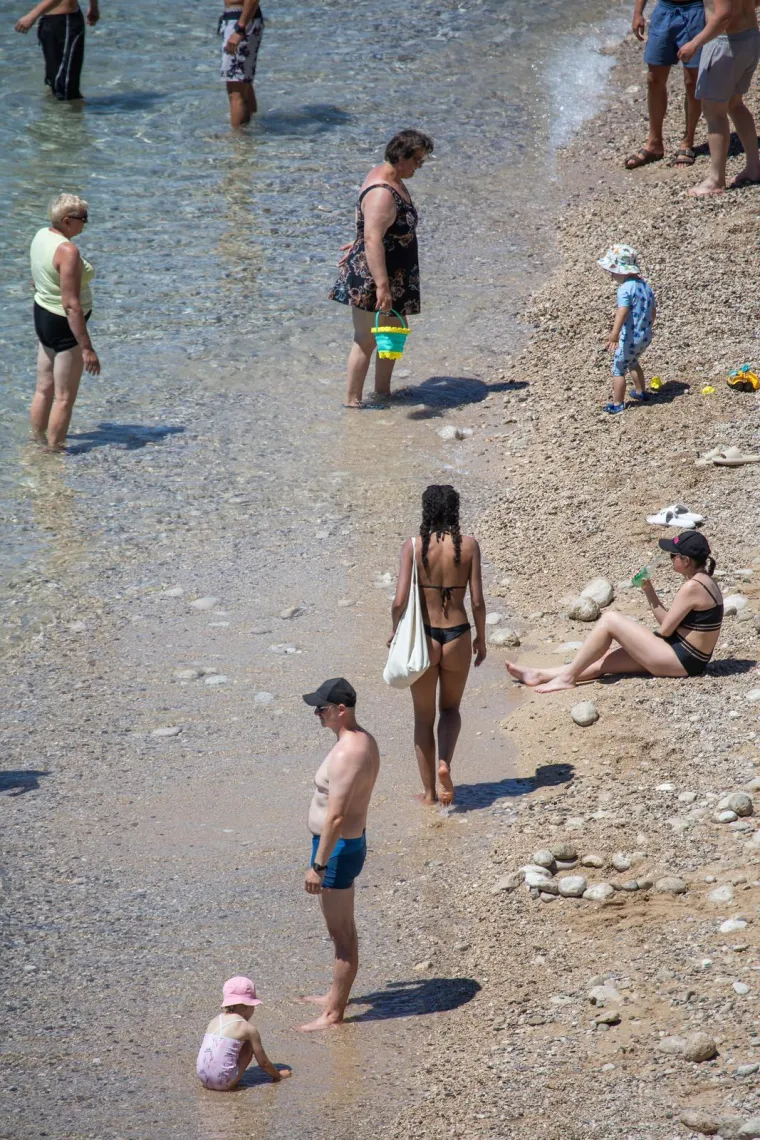 Ljepotice okupirale hrvatske plaže: Pogledajte kako uživaju u moru