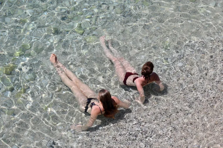 Ljepotice okupirale hrvatske plaže: Pogledajte kako uživaju u moru