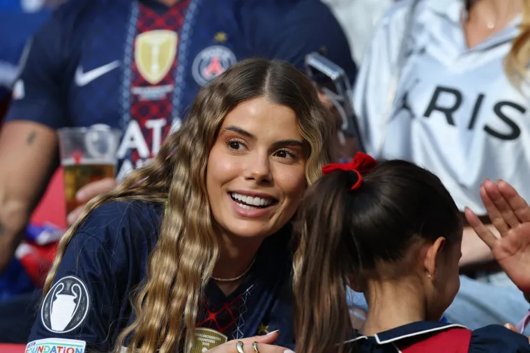 Rock zvijezde i političari do&scaron;li su na finale, ali svi su gledali u zgodne navijačice Pariza