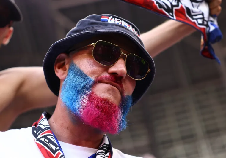 Rock zvijezde i političari do&scaron;li su na finale, ali svi su gledali u zgodne navijačice Pariza