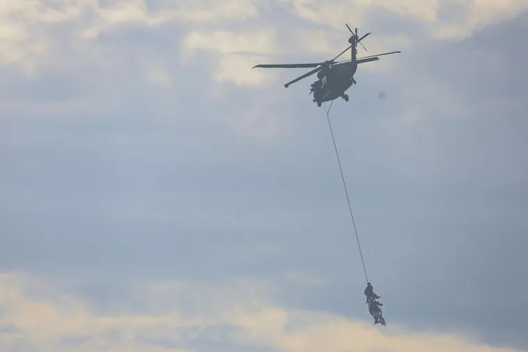 Tom Cruise, gleda&scaron; li? Pilot Rafalea izveo čudesan potez kao iz Top Guna
