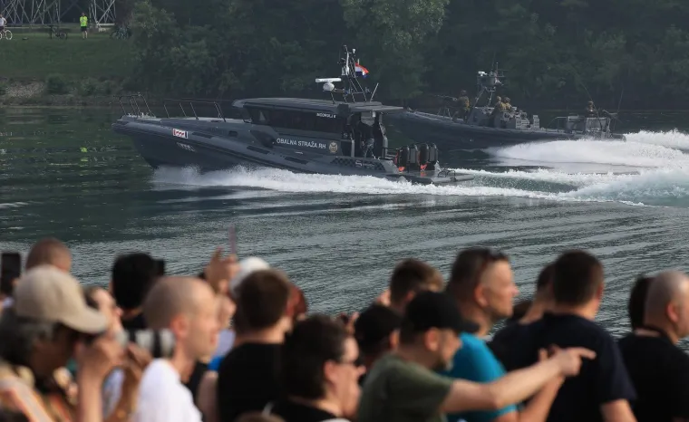 Tom Cruise, gleda&scaron; li? Pilot Rafalea izveo čudesan potez kao iz Top Guna
