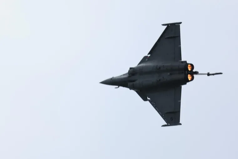 Tom Cruise, gleda&scaron; li? Pilot Rafalea izveo čudesan potez kao iz Top Guna