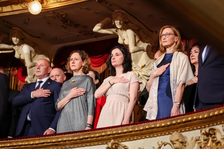 Dan državnosti u HNK-u: Premijer u prvom redu, ali ministrice u toaletama ukrale svu pažnju