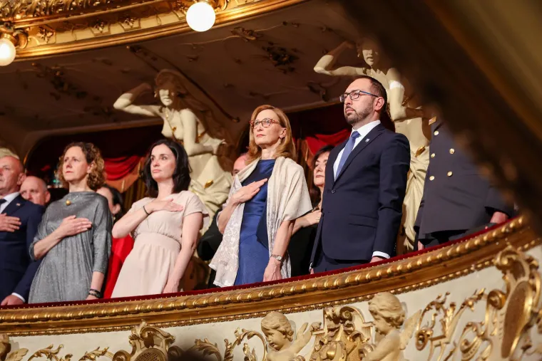 Dan državnosti u HNK-u: Premijer u prvom redu, ali ministrice u toaletama ukrale svu pažnju